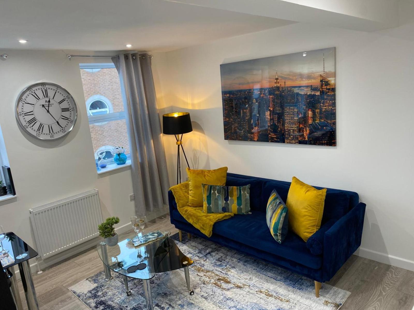 Stylish Apartment In Watford Watford  Eksteriør billede